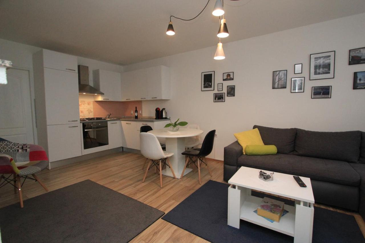 Gospic Riverside Apartment エクステリア 写真